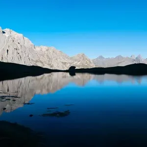 Lac des Cerces, une merveille naturelle de Savoie photographiée par Pauline Espinosa.