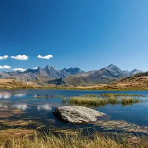 Lac Guichard, un joyau de la nature en Savoie photographié par Pauline Espinosa.
